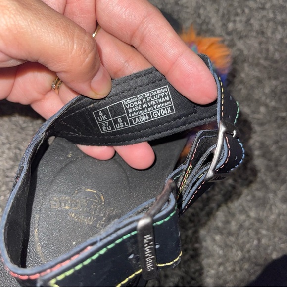 Dr. Martens VOSS II FLUFFY FAUX FUR LEATHER STRAP SANDALS Sz 6 - Picture 2 of 9